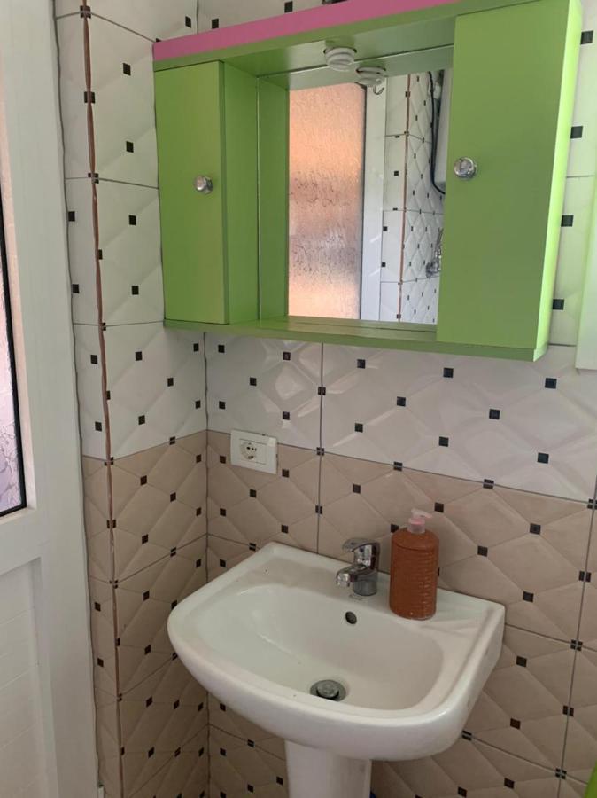 Denaj House Hotel Himare Bagian luar foto